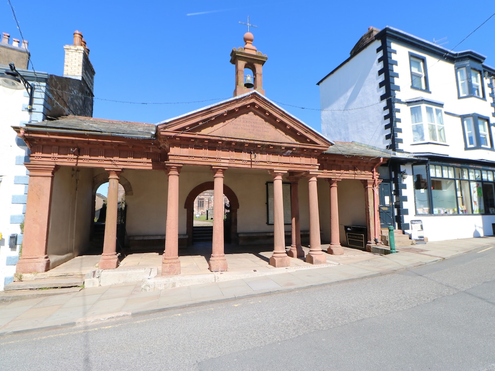 89 High Street