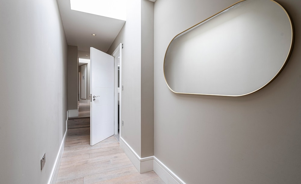 Superb Apartments opp Edgware Rd Station