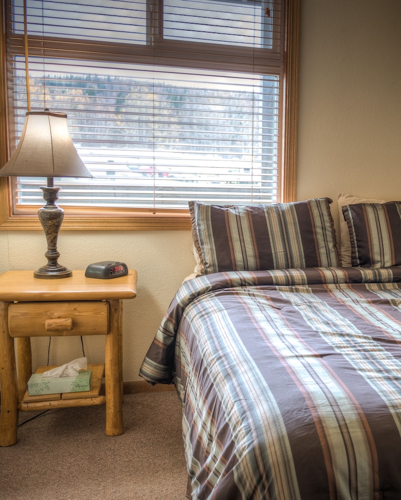 Kenai River Lodge