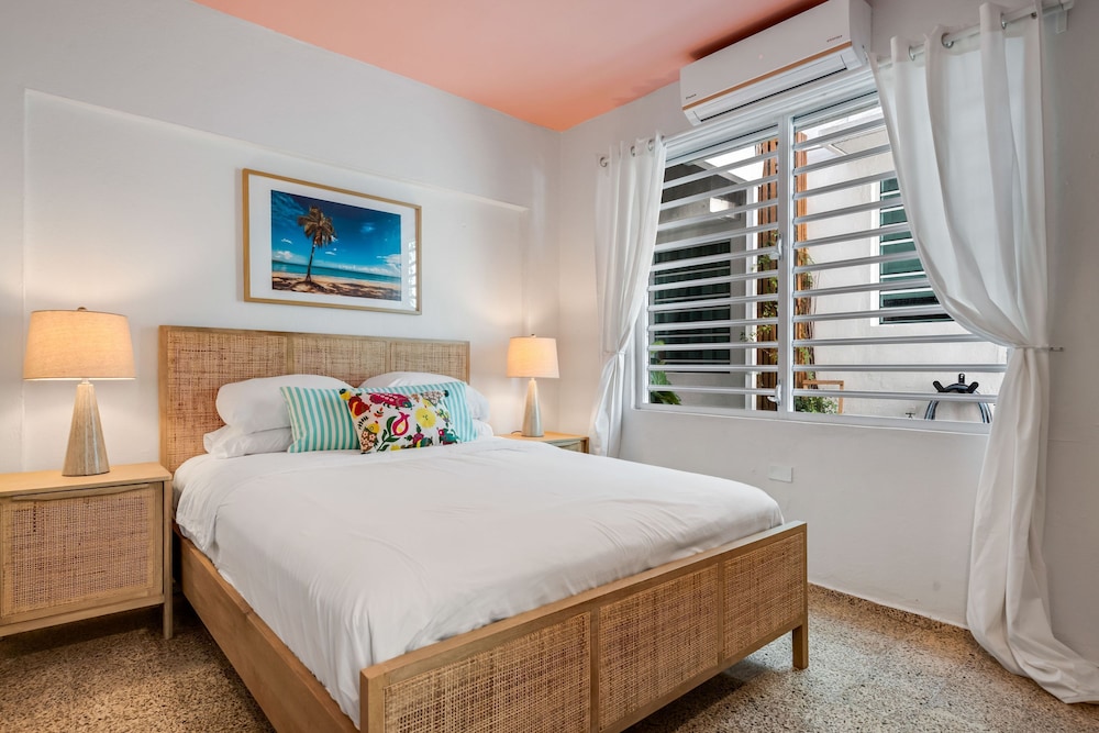 Oasis Condado Pool Parking Beach Steps Away
