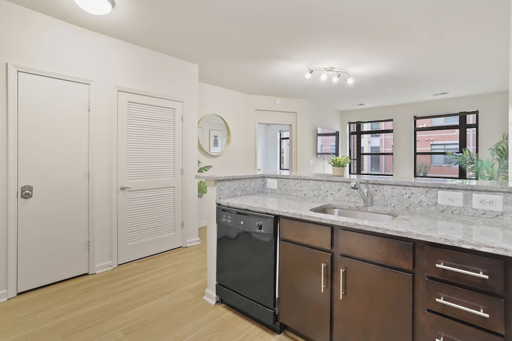 DC Charm in Crystal Apartments