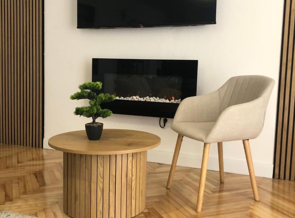 Luxury Apartment Ivo With Jacuzzi Near the Beach