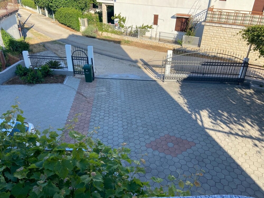 Photo 25