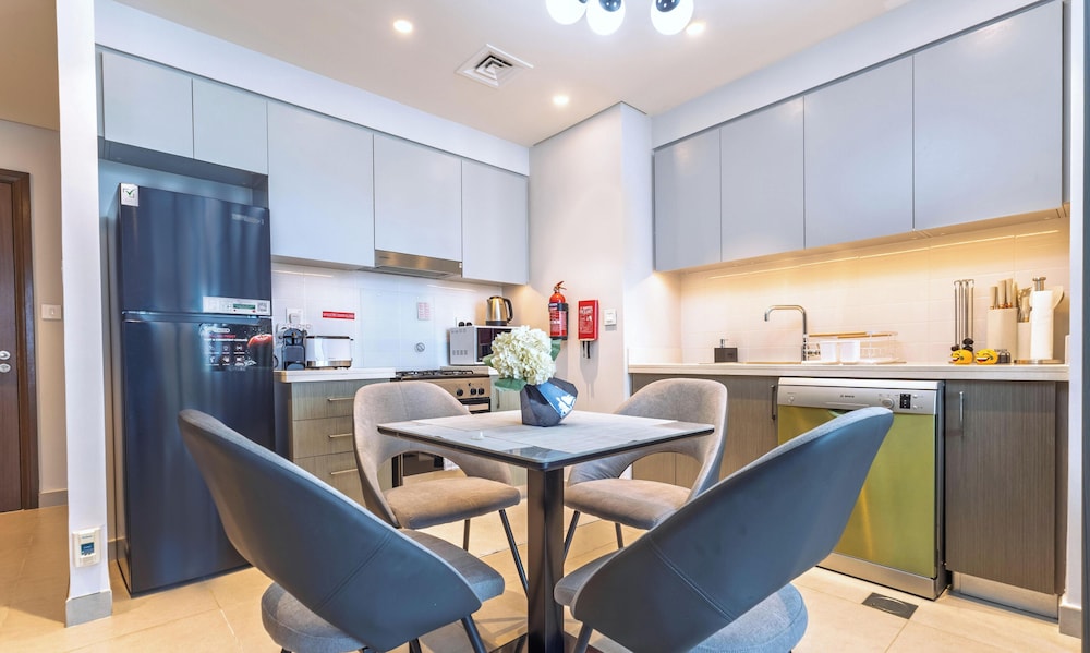 Modern 1BR Forte Near Burj & Mall