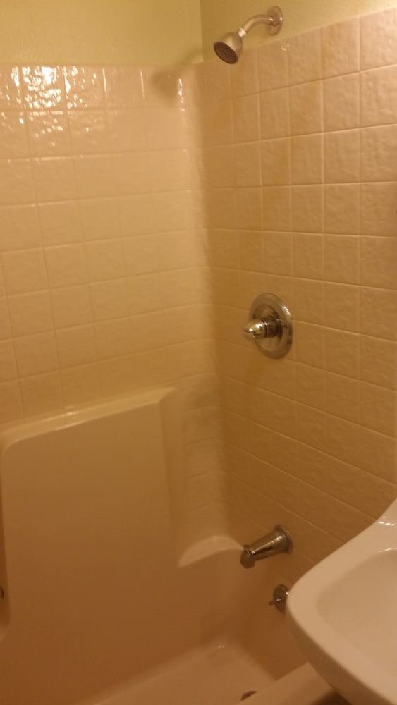 Oakland Vacations - Travel Inn - Property Image 12