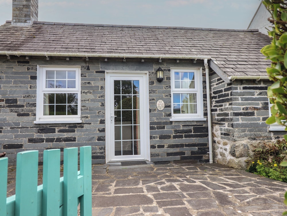Ty Llaeth Cottage