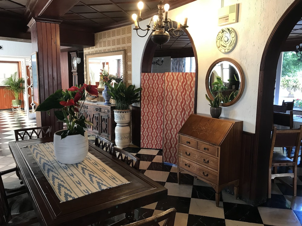 Hostal Ca's Bombu