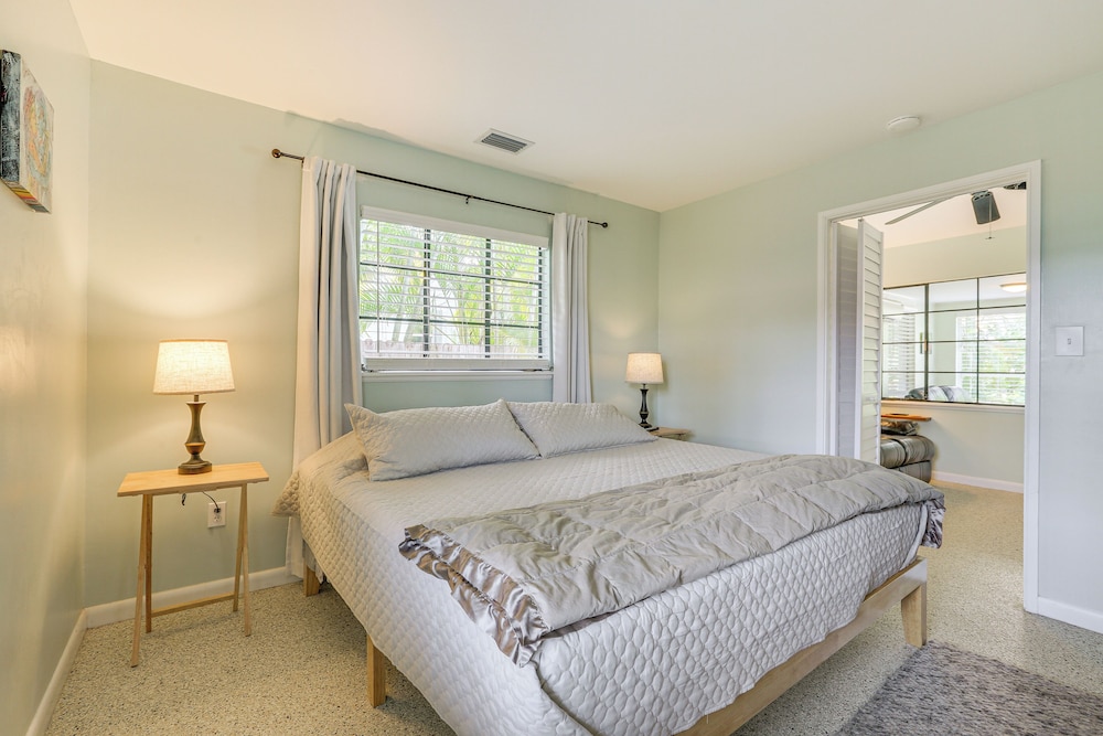 3 Mi to Dtwn Fort Myers: Apt w/ Outdoor Space