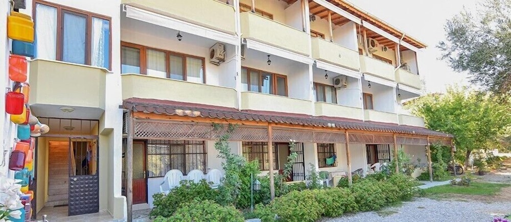 Dama Apart Motel view 5
