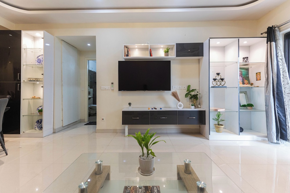 Indigo Studio by Jadecaps Nr. DLF IT Park
