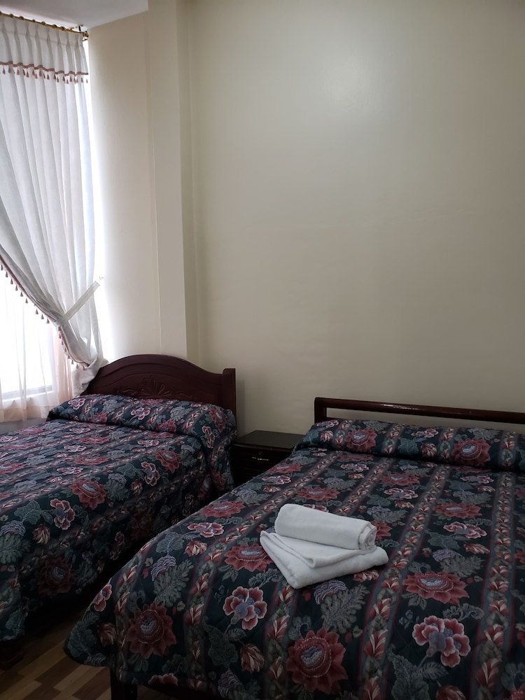 Hostal Monte Real