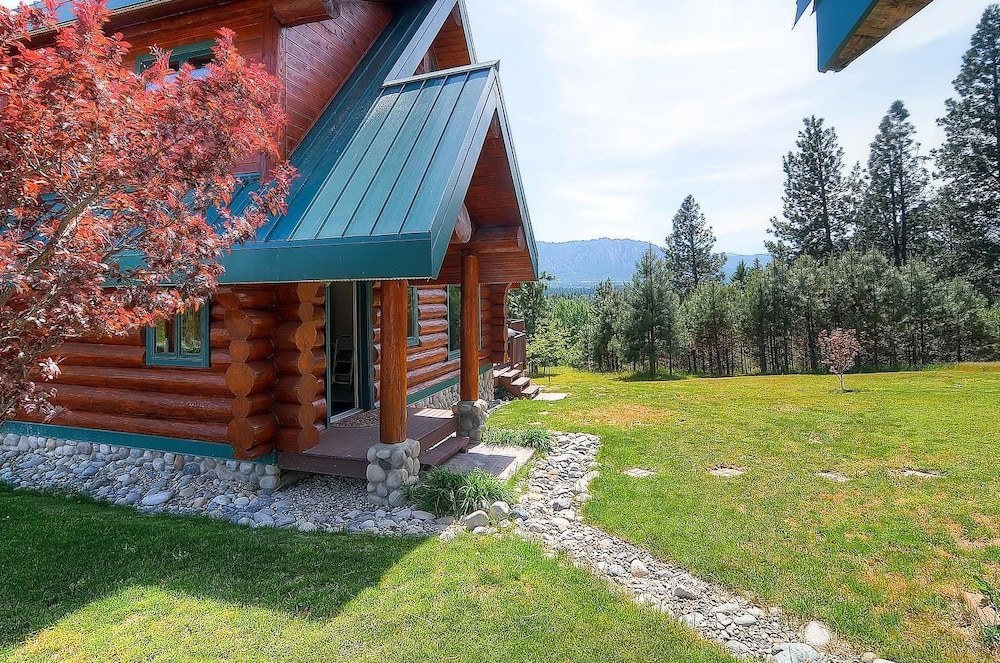 Deer Meadow Lodge - Property Image 2