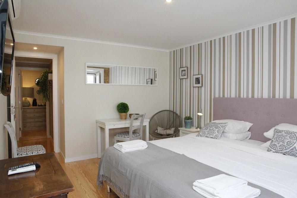 Flores Guest House