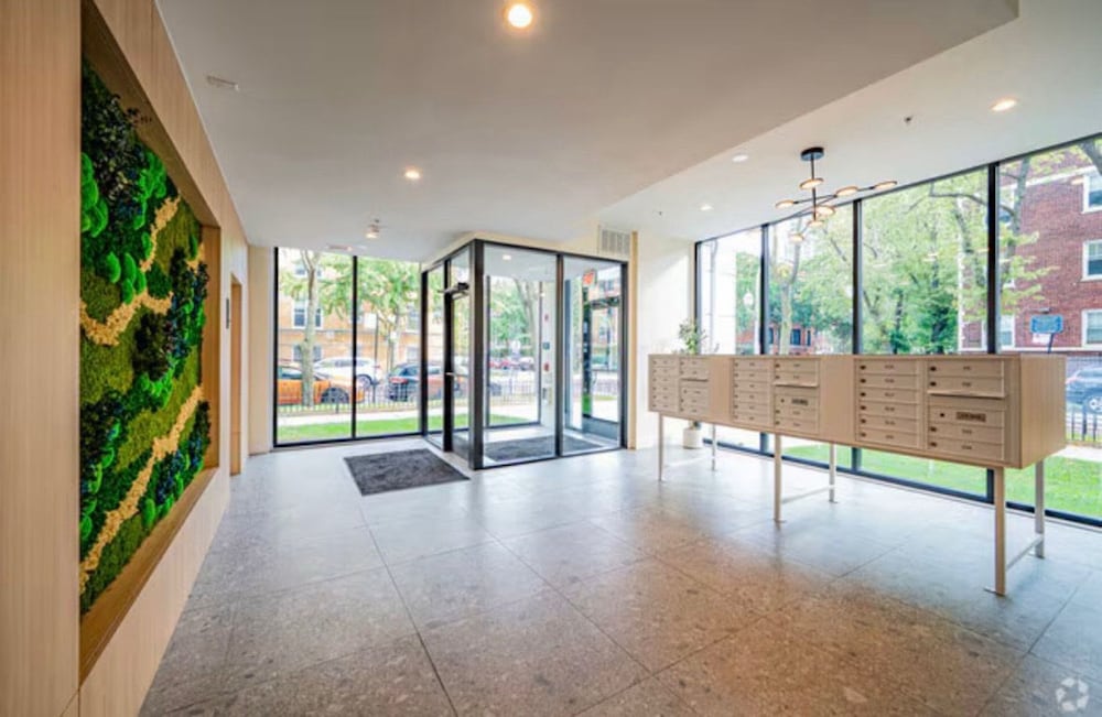 Comfy Condo - Gym Free Parking Modern Amenities