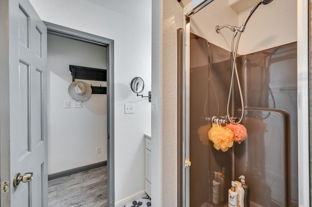 Charming Flagstaff Apartment: 5 Mi to Downtown view 2