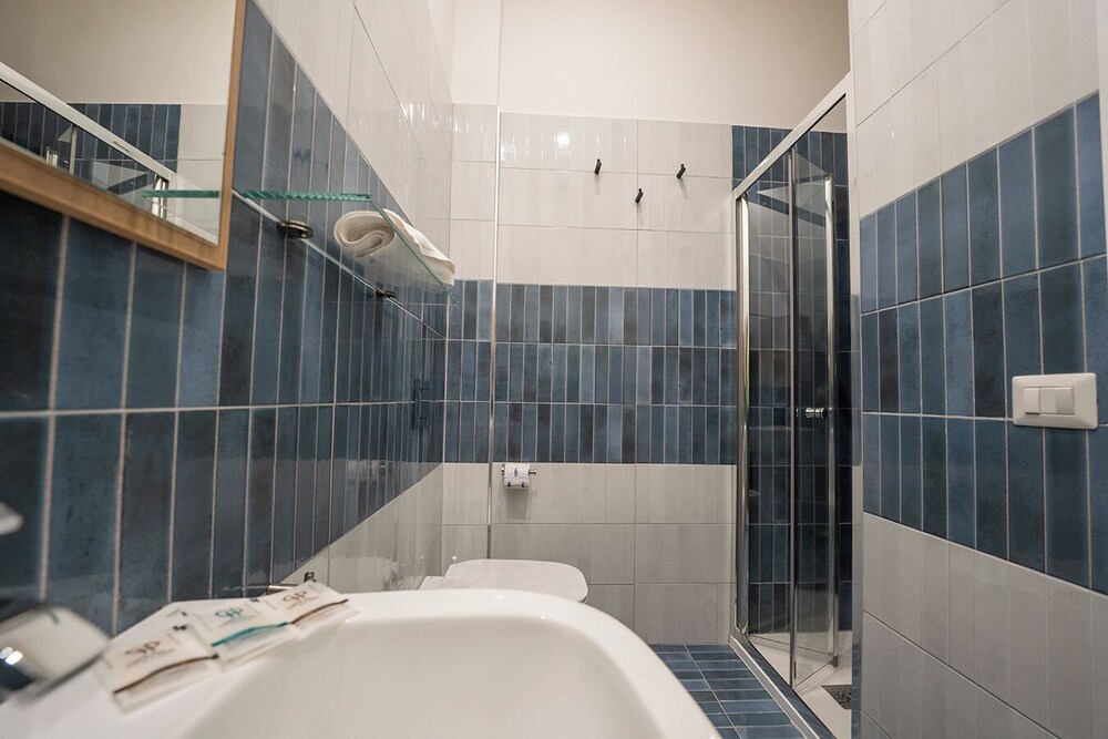 B&B Le 4 Stagioni Dante's Suites by ClaPa Group Dislocated Hospitality