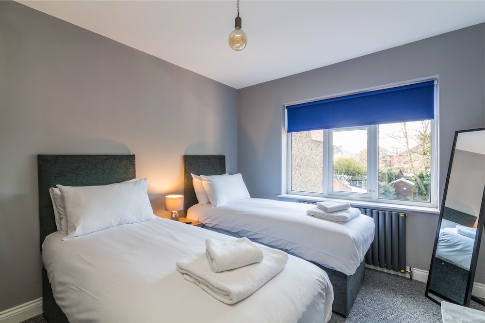 30 Charnwood Avenue view 2