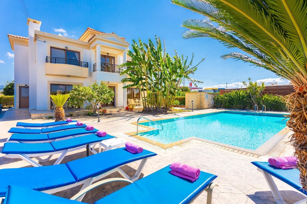Villa Dora in Argaka view 5