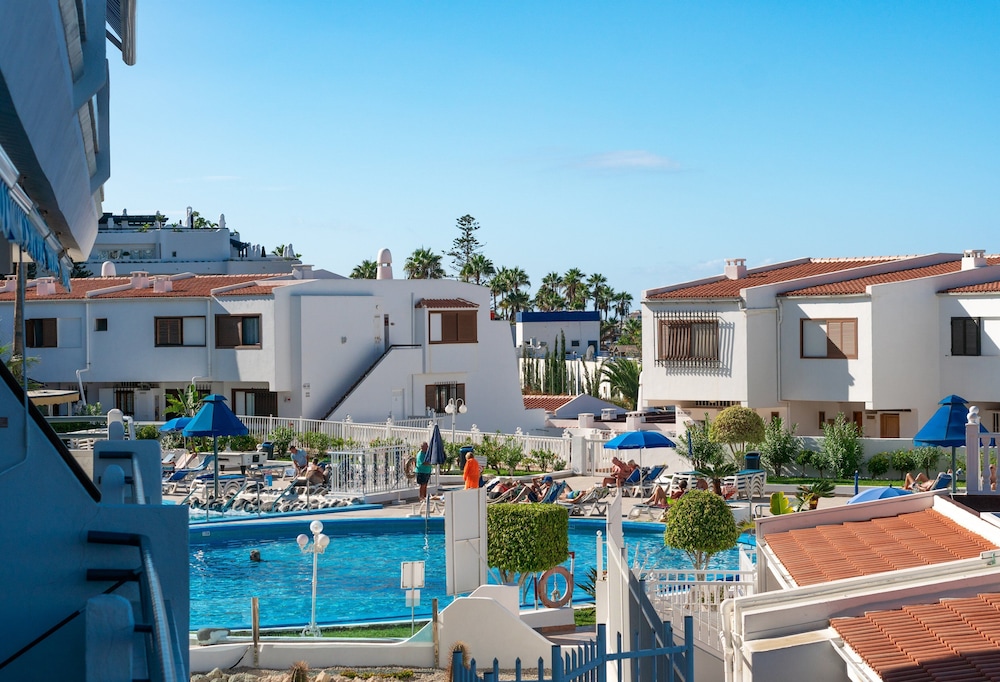 2 Br Aprt Ocean View photo 2
