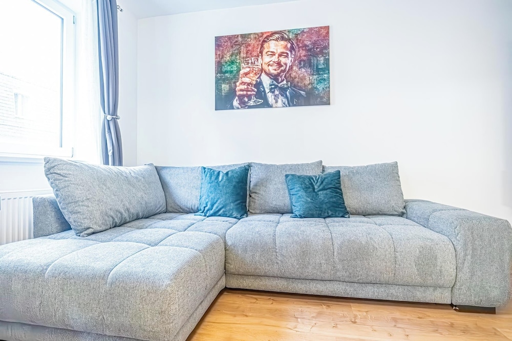 Modern 1BR 1LR Apt Donaustadt Area