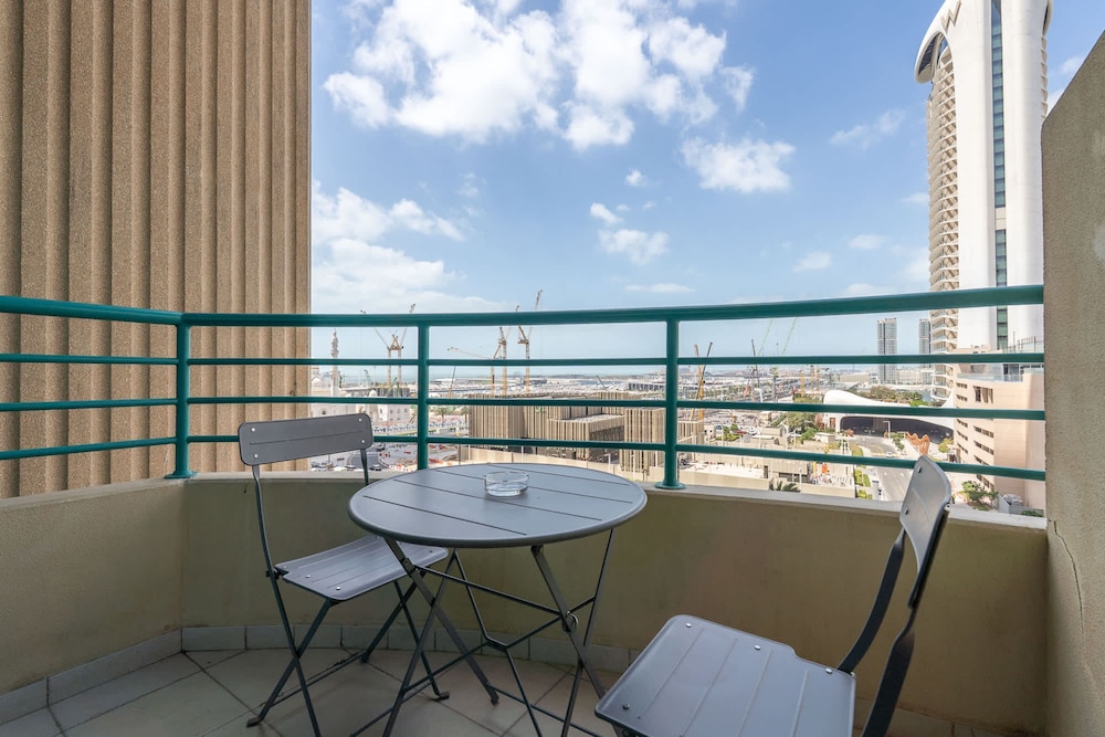 1 Bedroom in Marina With Stunning Ain Dubai View