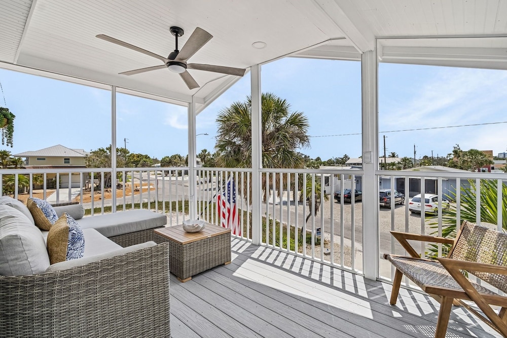 197 Beach Daze: 3br Pool Home, W/ Deeded Beach Access! 3 Bedroom Home