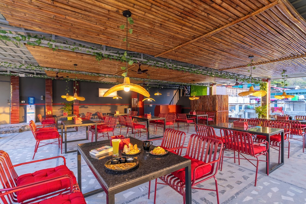 The Hosteller Rishikesh, Ganges