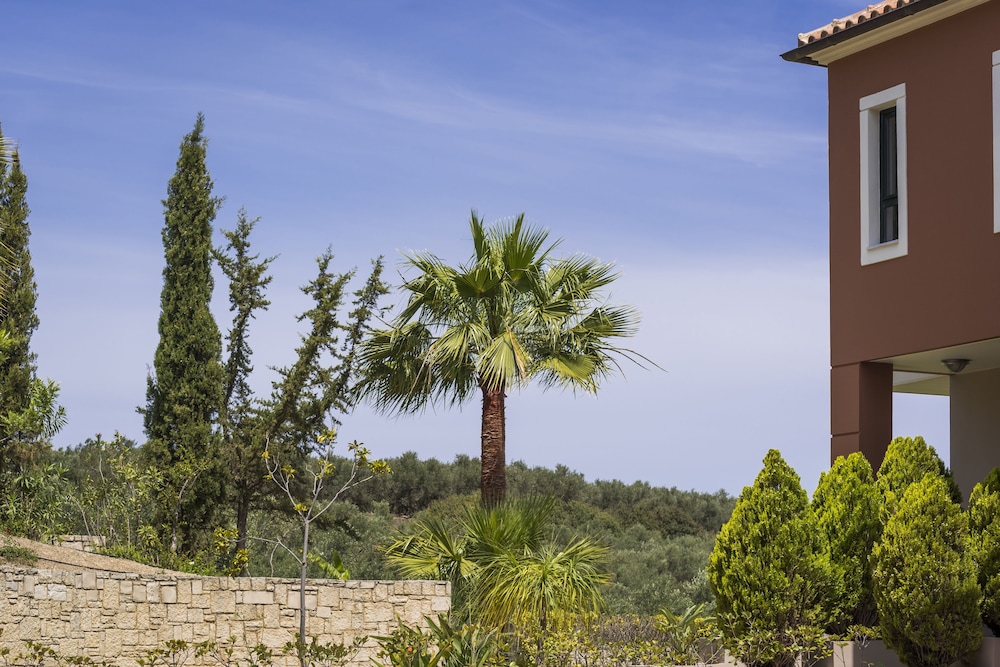 Athina Luxury Villas