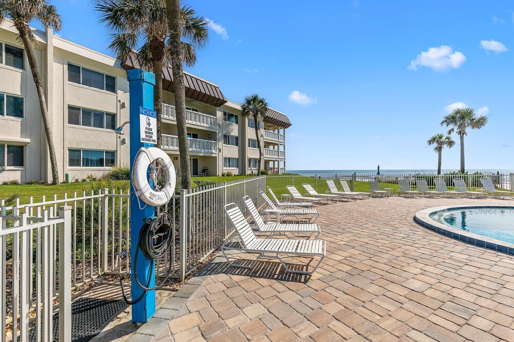 Chateau by the Sea 34B