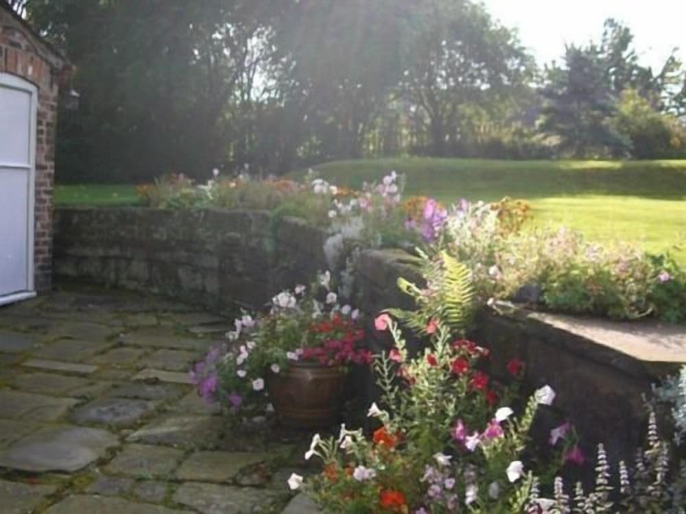 Altrincham Vacations - Ash Farm Country Guest House - Property Image 29