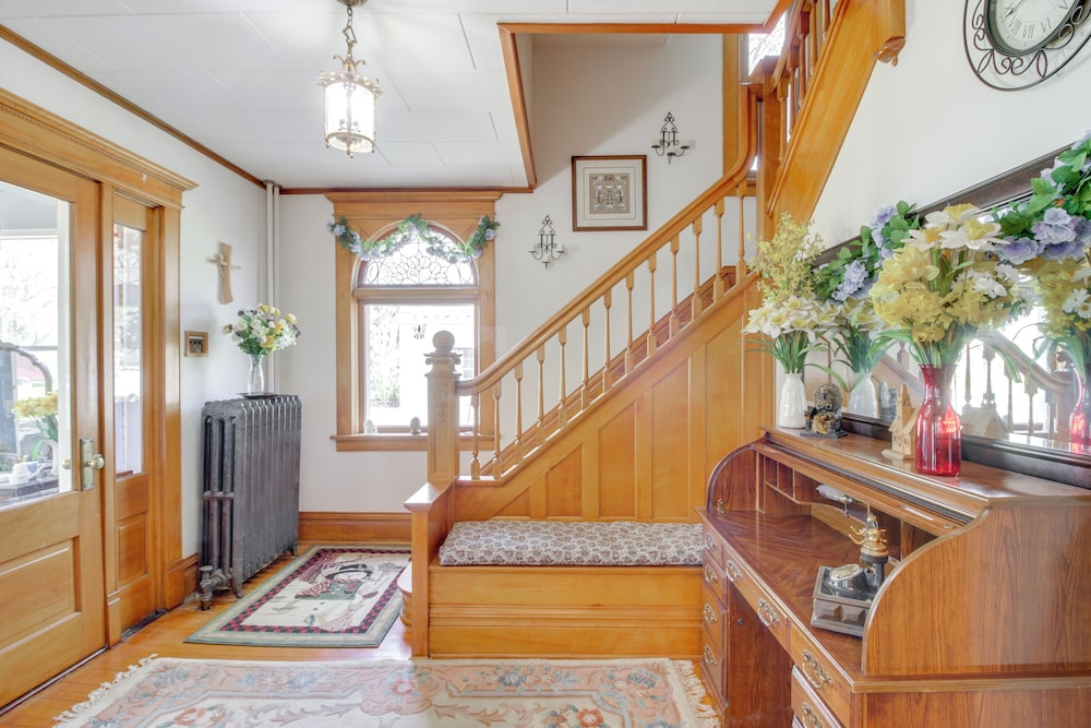 2 Mi to Minnesota River: Family Home Near Fishing!