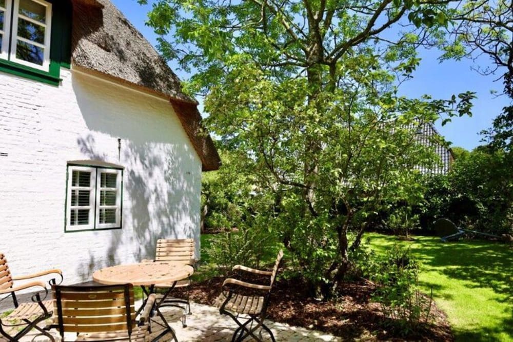 Reetgedecktes Ferienhaus in Nieblum auf Foehr
