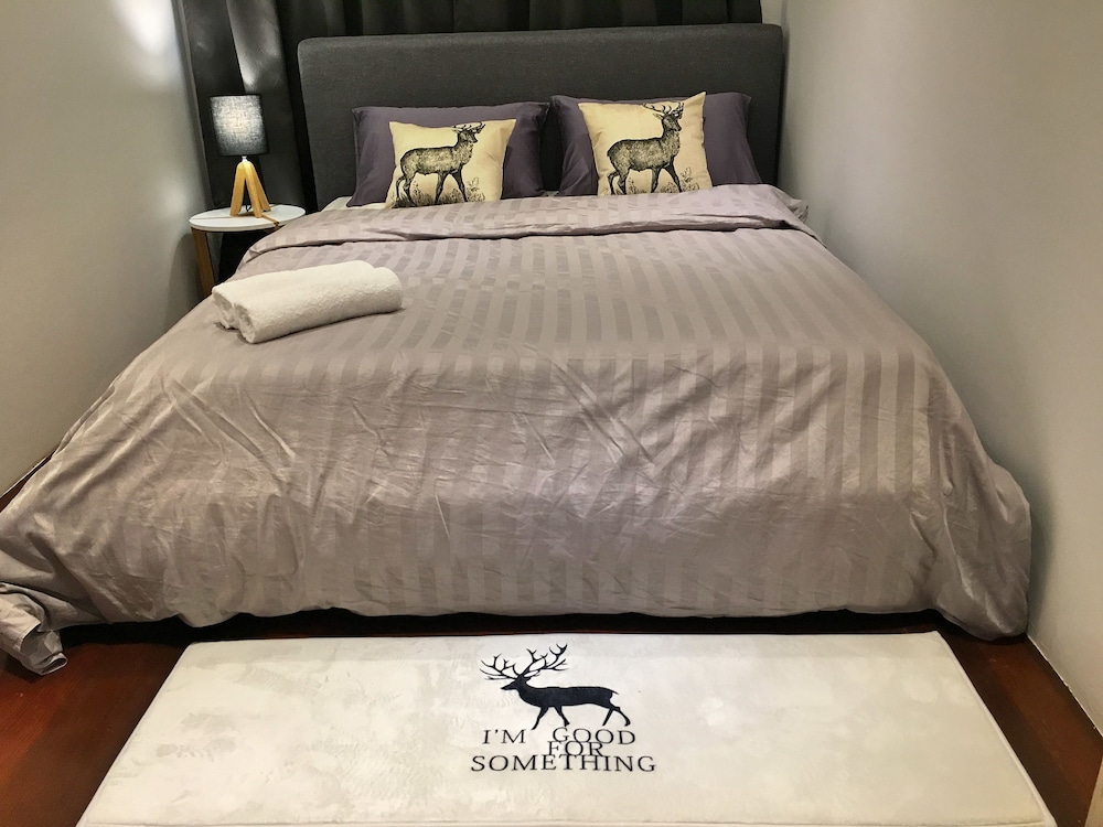 iBook7 - 2 Bedroom Gurney Studio Suite by iBook Homestay