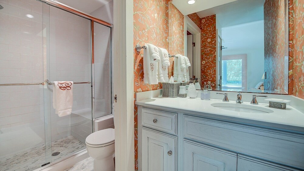 Cozy Oceanview Villa Just Steps From Beach And Pool 3 Bedroom Villa by Peace Vacations view 5
