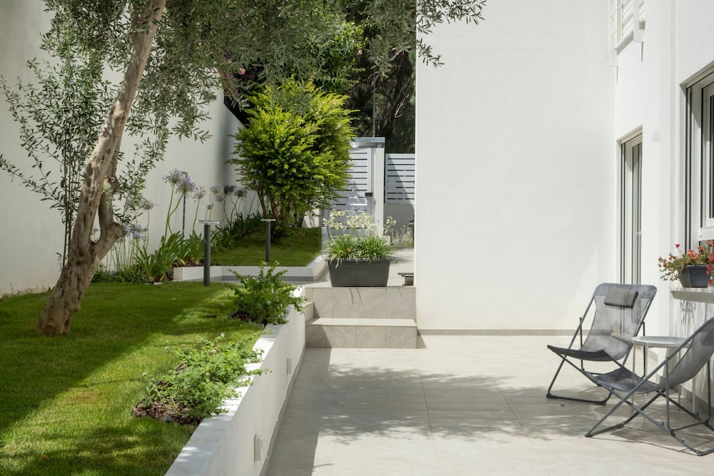 Addaura Marina Apartment by Wonderful Italy
