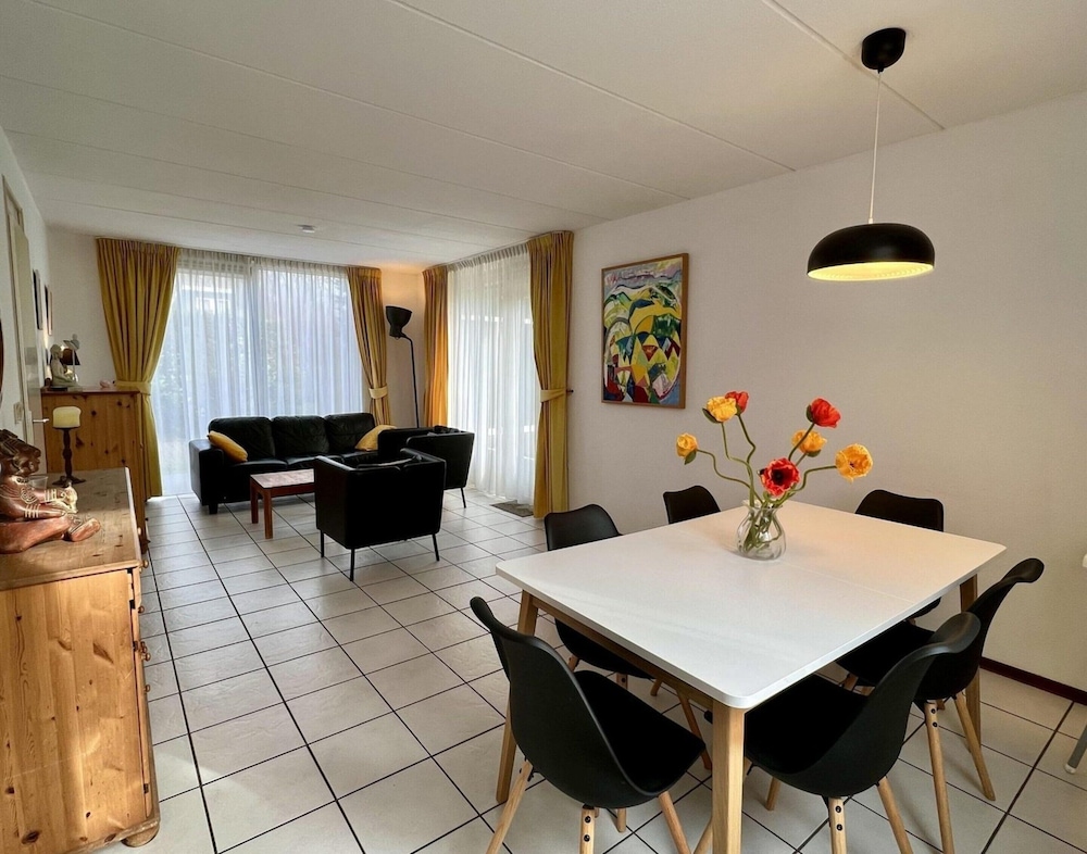 Holiday Bungalow With Wifi Near Beach