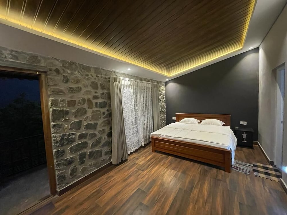 The valley view villa in Kodaikanal view 4