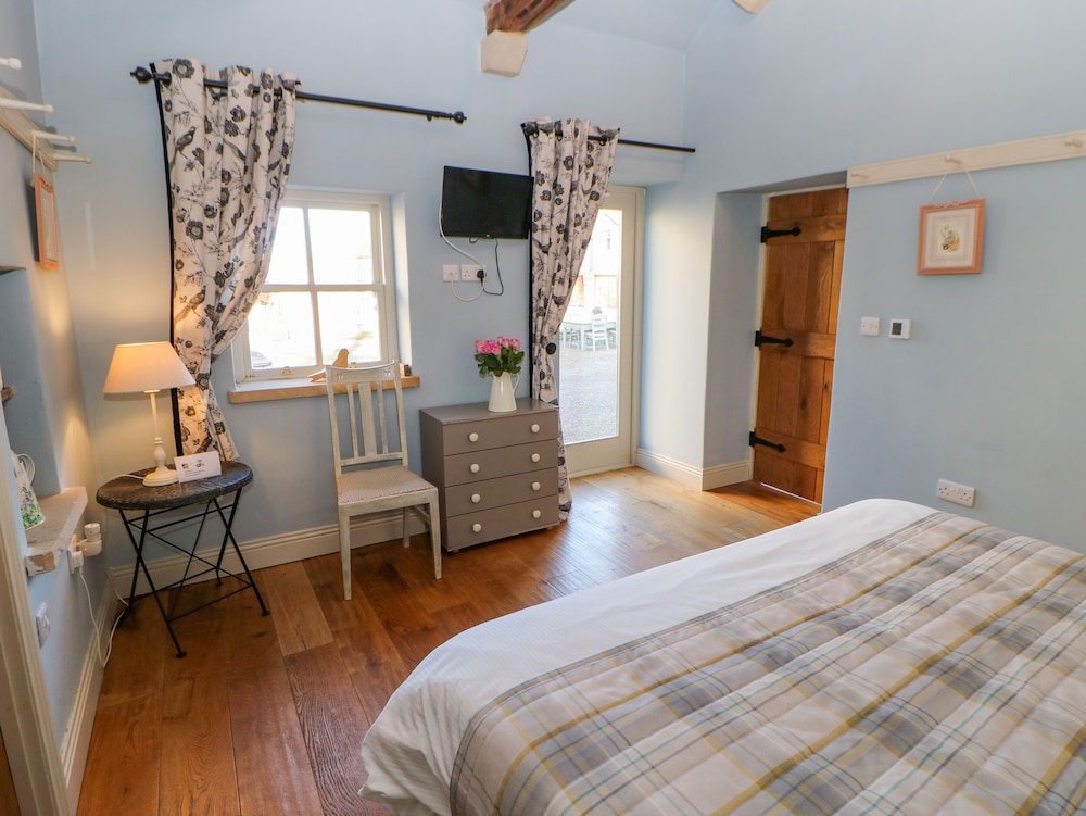 The Cartshed, Sedbury Park Farm - Property Image 27