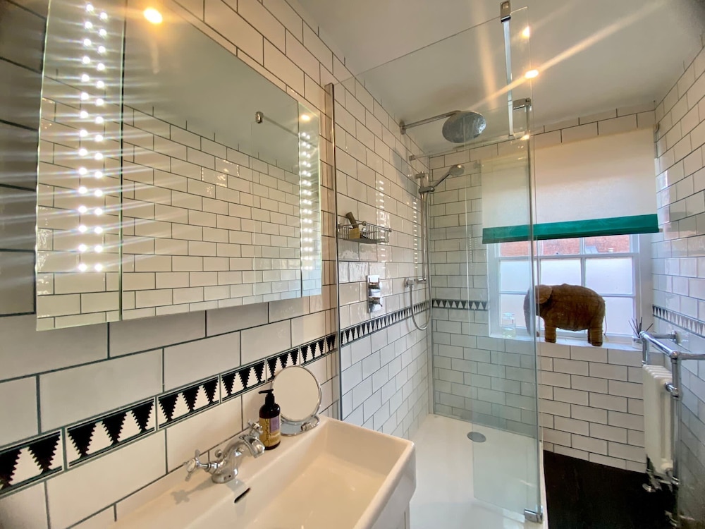 17th Century Coach House - Pet & Family Friendly