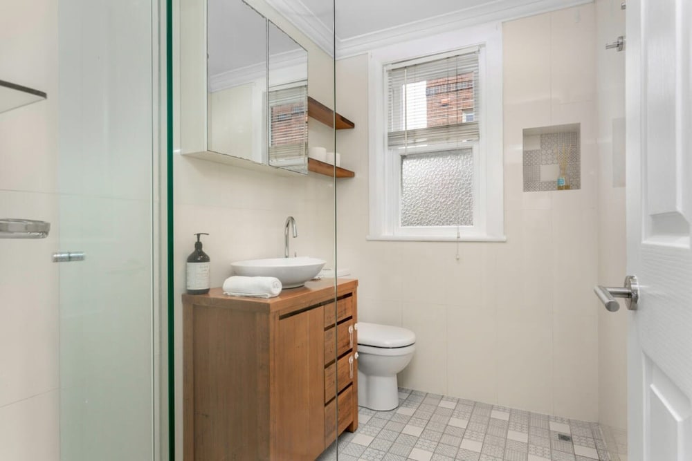 Spacious 2-bed Apartment in the Heart of Manly