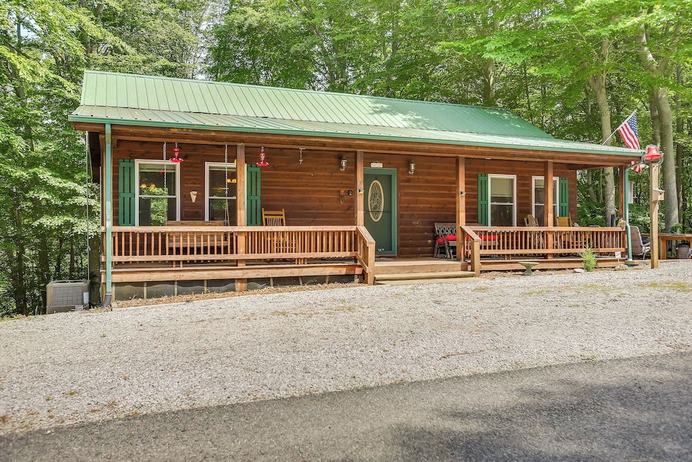 Byrdstown Cabin - w/ Fire Pit, Near Marina & Lake! view 3