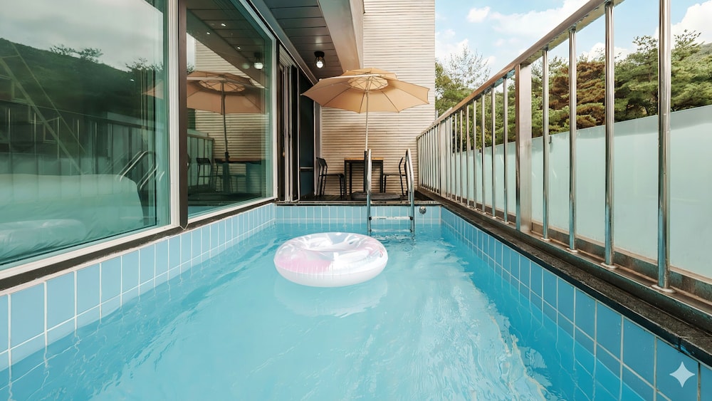 Gyeongju Sky Flower Astro Pool Villa