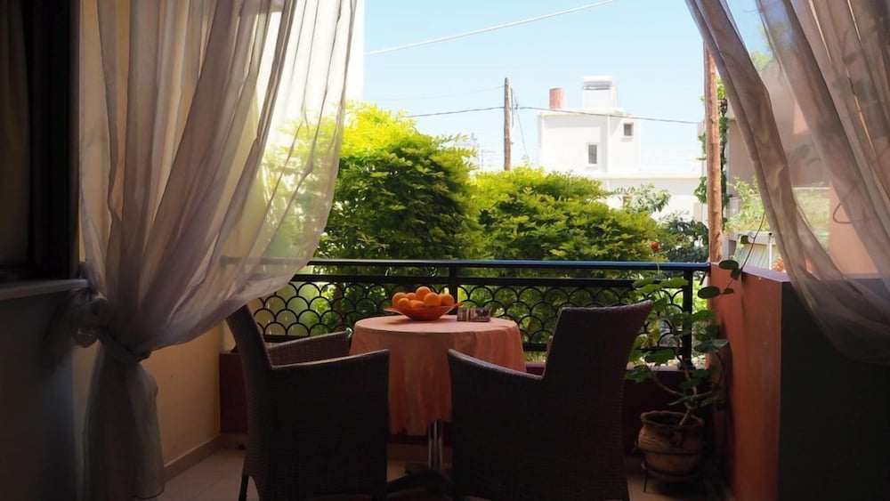Armonia Apartments