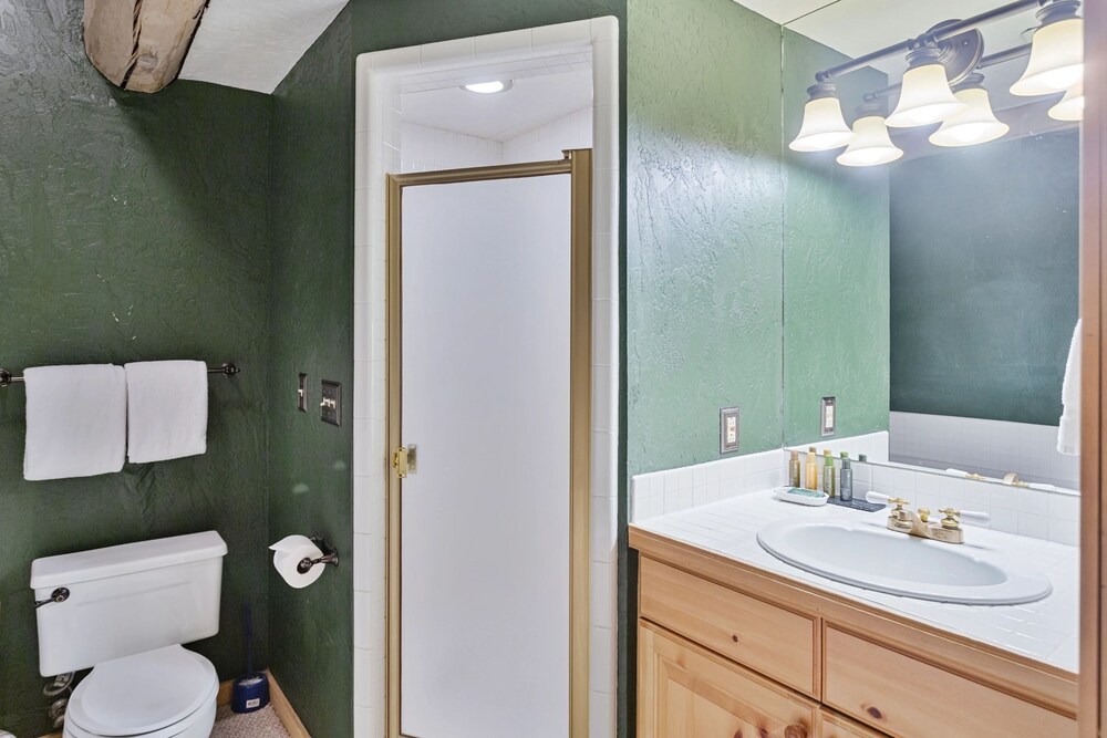 Pine Inn at Trail's End Lodge - Three Bedroom Residence with Spa #3 3 Condo