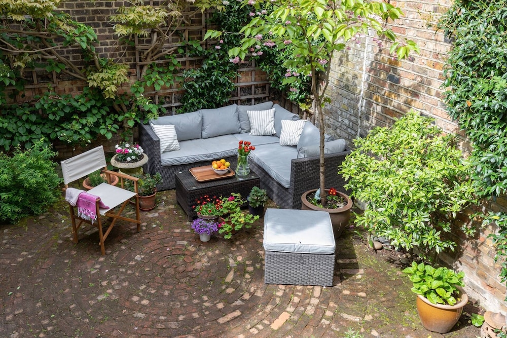 Cadogan Street III by Onefinestay