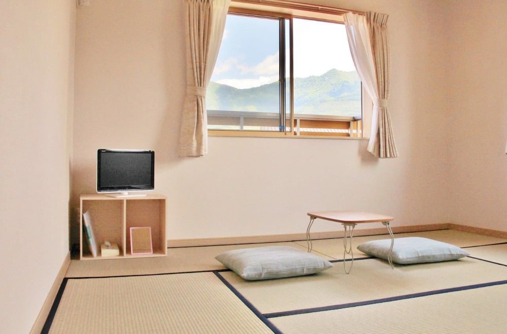 Guesthouse Kanoka view 2