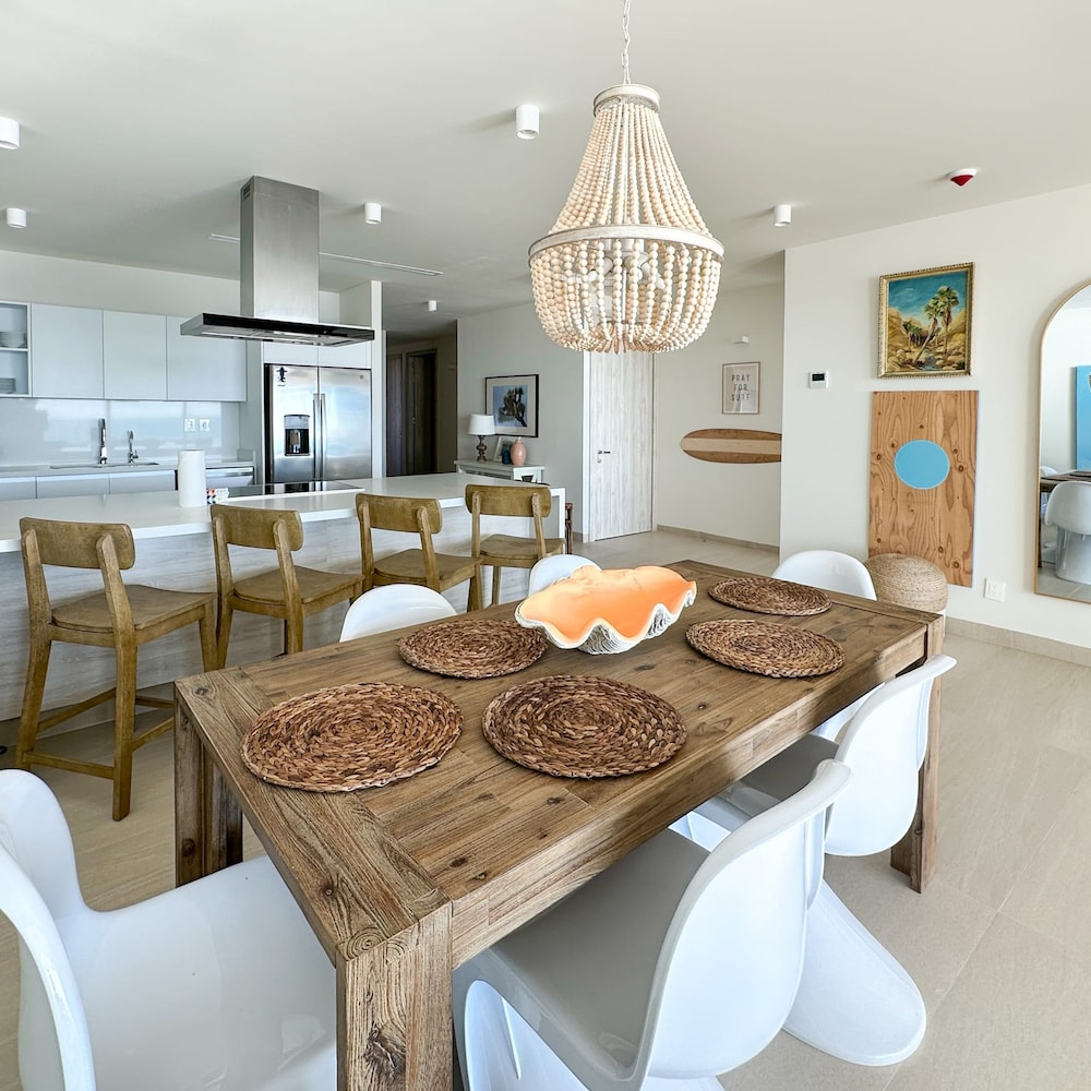Has it all Beachfront Retreat With Stunning Views