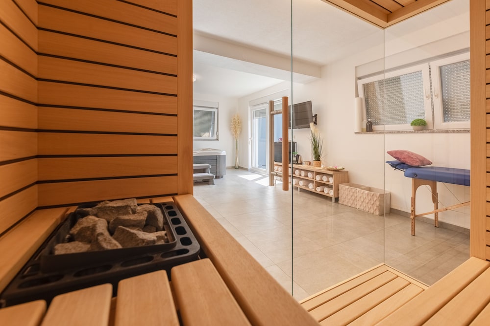 Aparthotel Plat