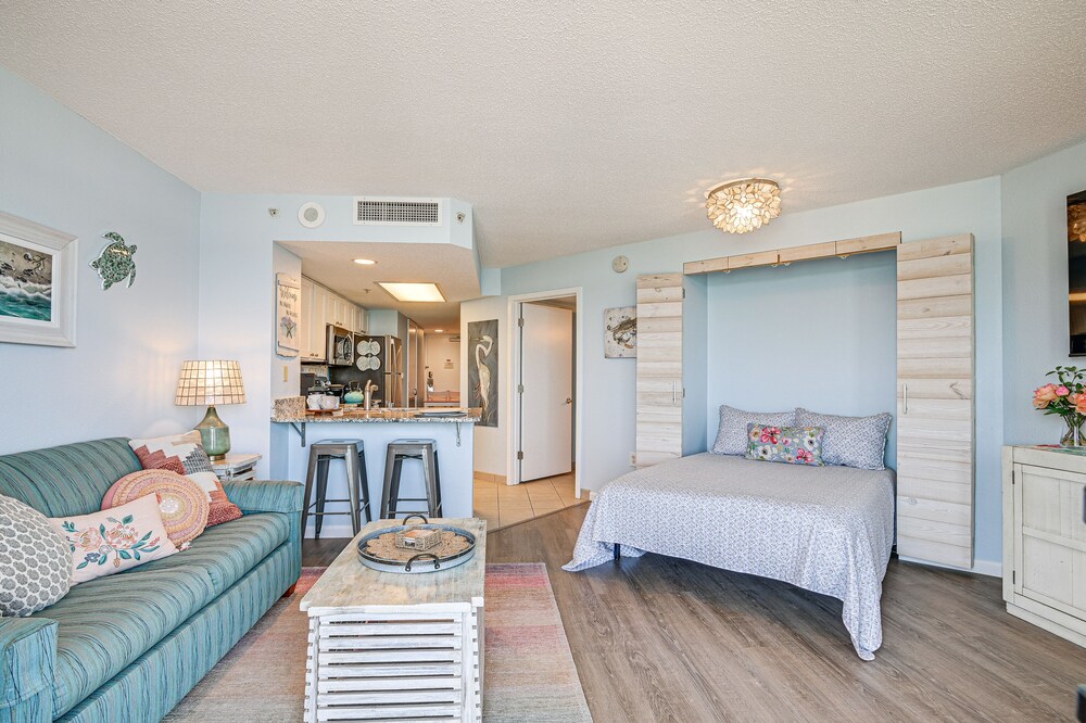 Steps to Boardwalk: Condo w/ Pool in Myrtle Beach view 2