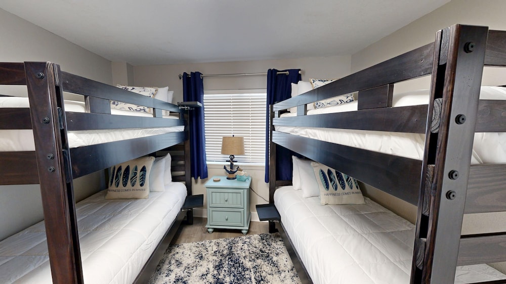 Mainsail 255 3 Bedroom Condo